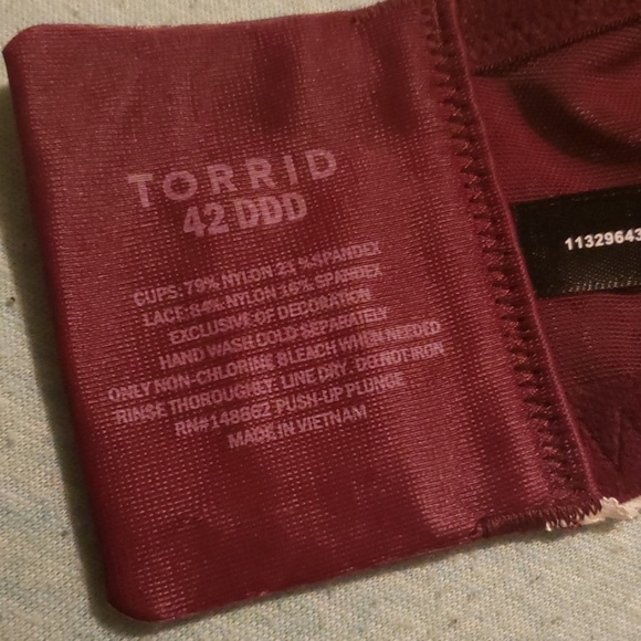 Lacey red bra - Picture 4 of 4